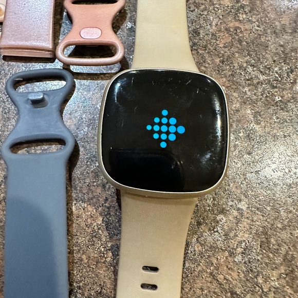 Fitbit versa 3 navy pink gold band lot charger set exercise - Picture 3 of 7
